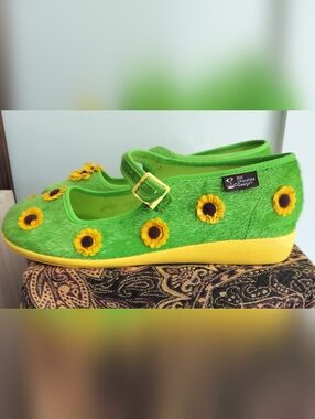Chocolaticas Women's 11 Sunny Field Mary Jane flats